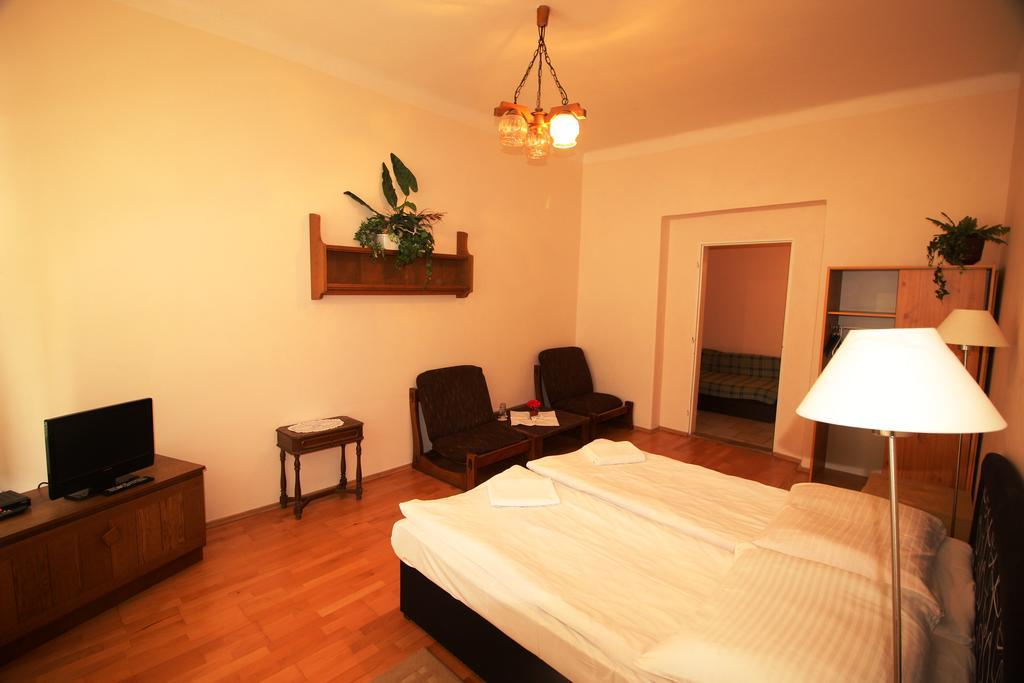 Pension Berg Praha Ruang foto